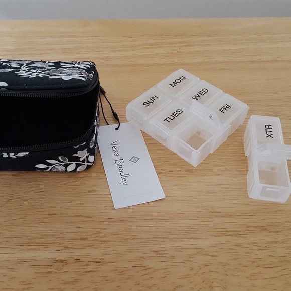 Vera Bradley Pill Case - Travel - Signature Quilt - Picture 6 of 6